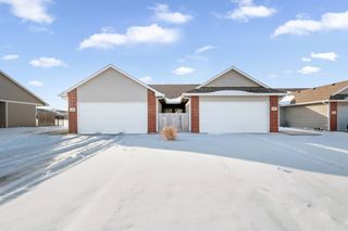5454/5456 E Colburn Ct, Bel Aire, KS 67220