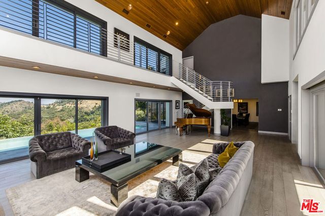 11955 Pinnacle Place, Beverly Hills, CA 90210
