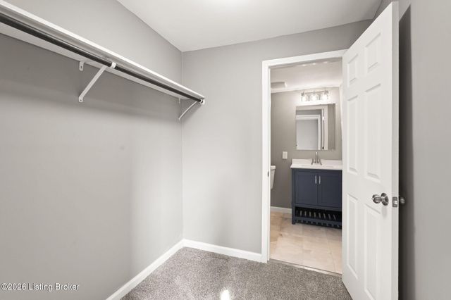 2917 S 6th St, Louisville, KY 40208