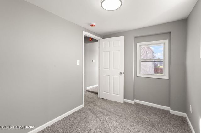 2917 S 6th St, Louisville, KY 40208