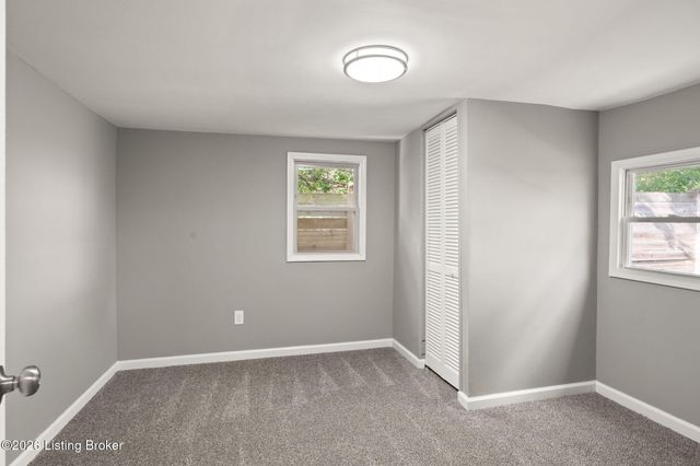 2917 S 6th St, Louisville, KY 40208