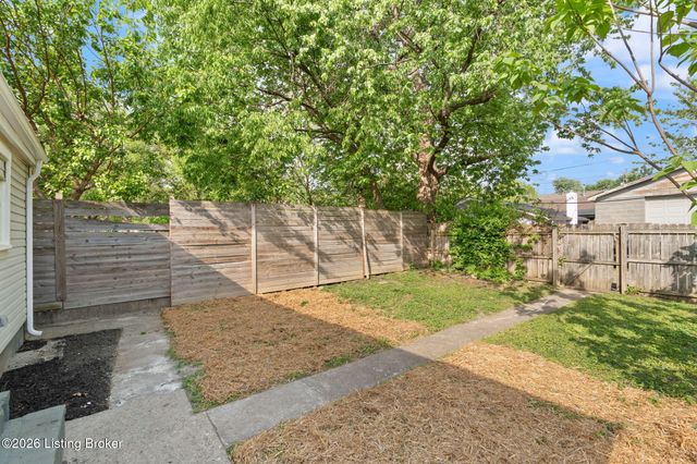 2917 S 6th St, Louisville, KY 40208