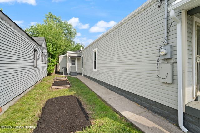 2917 S 6th St, Louisville, KY 40208