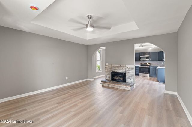 2917 S 6th St, Louisville, KY 40208