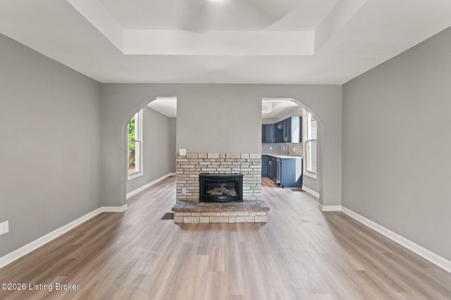 2917 S 6th St, Louisville, KY 40208