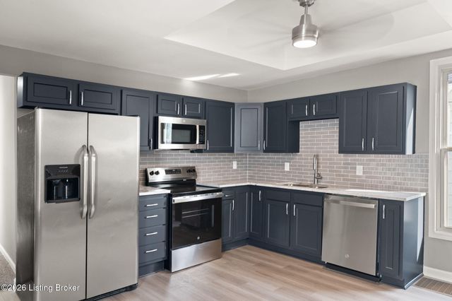 2917 S 6th St, Louisville, KY 40208