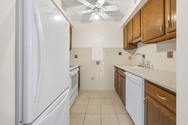 180 Green St 406, Melrose, MA 02176