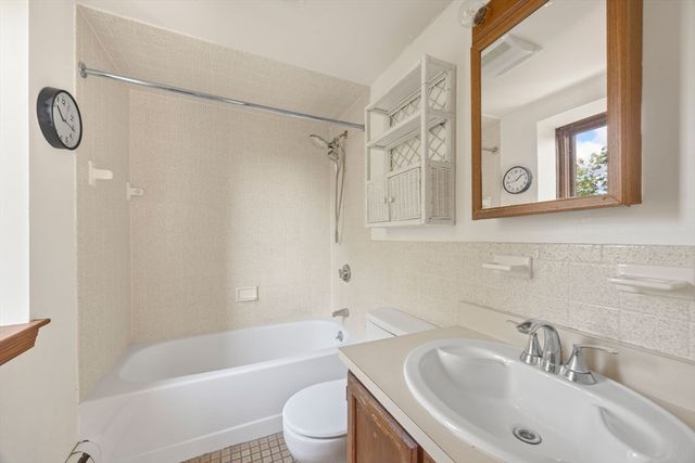 180 Green St 406, Melrose, MA 02176
