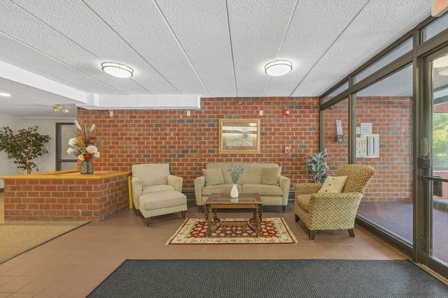 180 Green St 406, Melrose, MA 02176