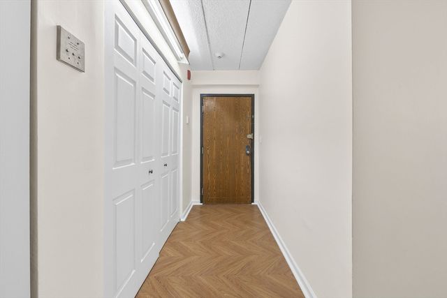 180 Green St 406, Melrose, MA 02176