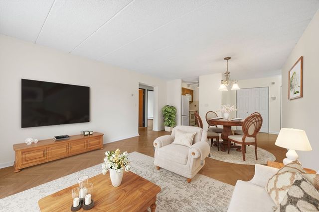 180 Green St 406, Melrose, MA 02176