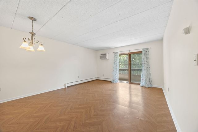 180 Green St 406, Melrose, MA 02176