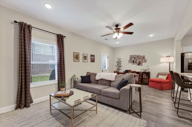 341 Fallow Cir, Clarksville, TN 37040