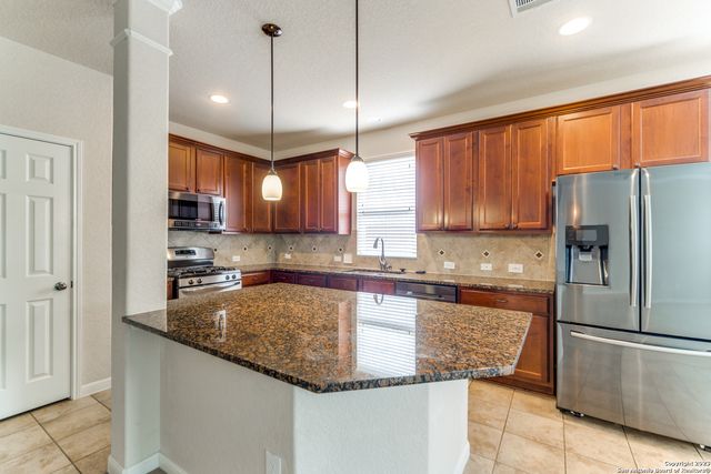 25031 McBride Dr, San Antonio, TX 78255