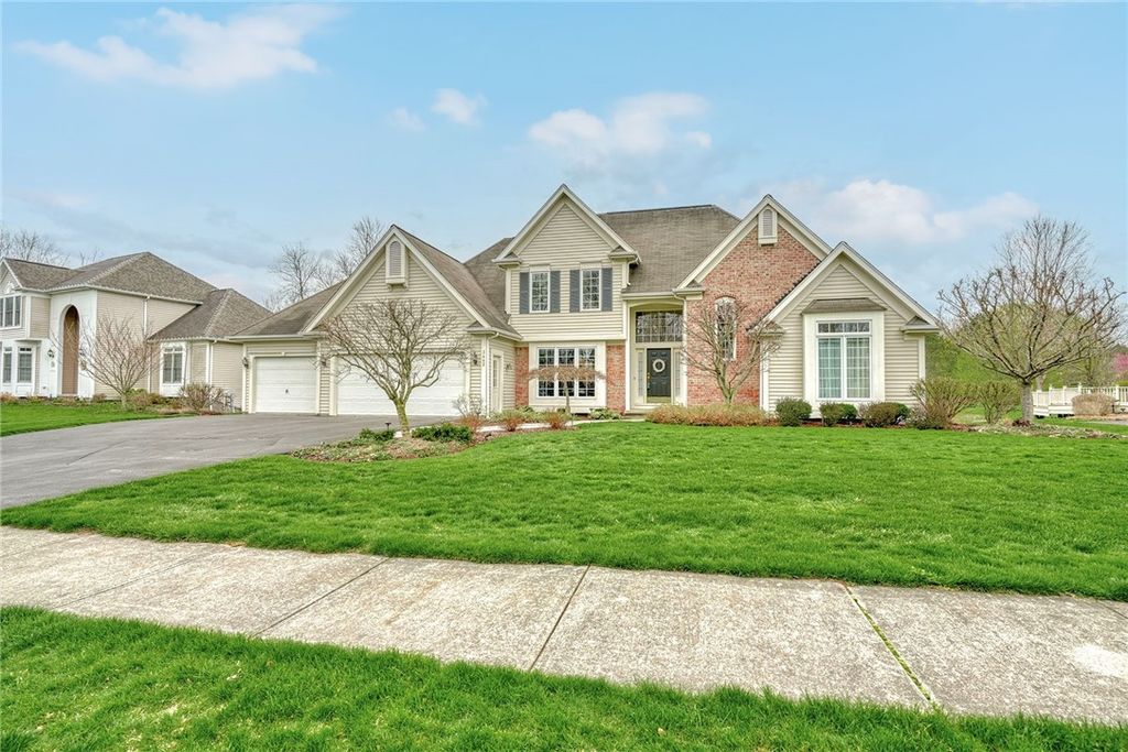 3442 Woodlands Circle, Walworth, NY 14502