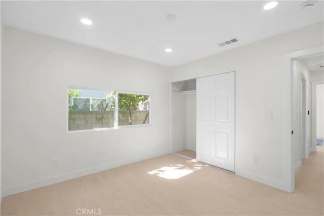 14519 Dyer, Sylmar, CA 91342