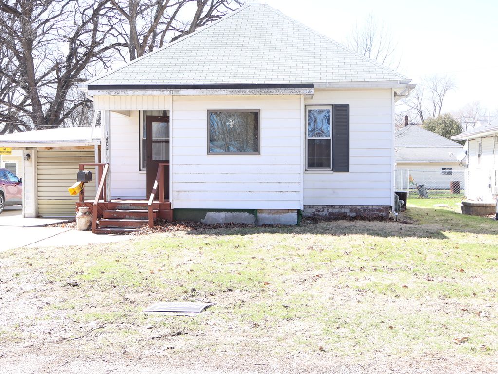 1404 S Monroe Street, Streator, IL 61364