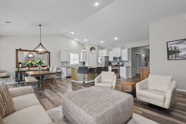 15251 Vicuna Street NW, Anoka, MN 55303