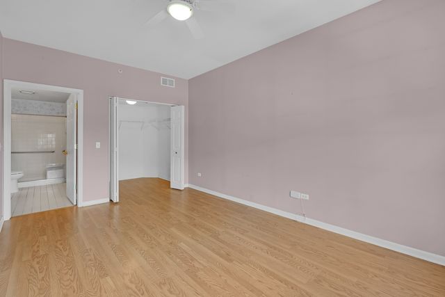 1731 Pavilion Way 505, Park Ridge, IL 60068