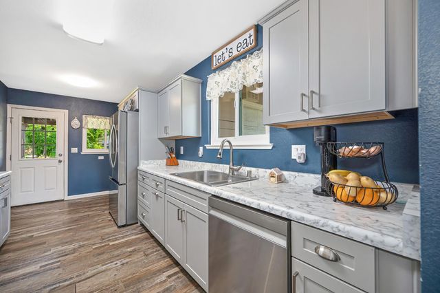 2560 Carson Way, Sacramento, CA 95821