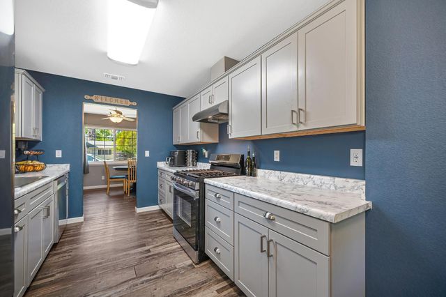 2560 Carson Way, Sacramento, CA 95821