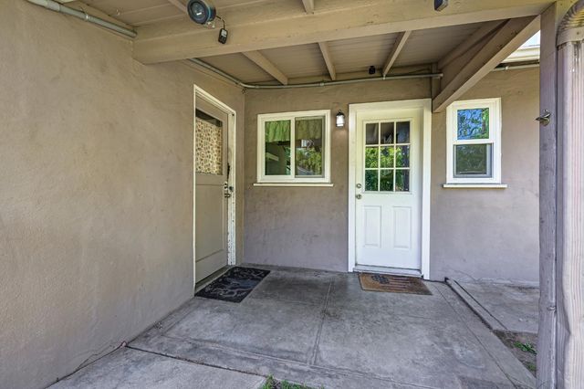2560 Carson Way, Sacramento, CA 95821