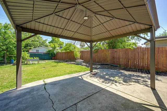 2560 Carson Way, Sacramento, CA 95821