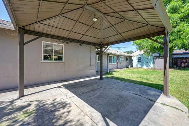 2560 Carson Way, Sacramento, CA 95821