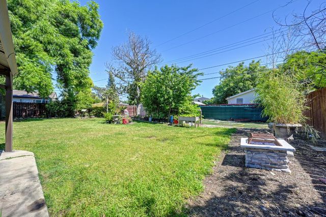 2560 Carson Way, Sacramento, CA 95821