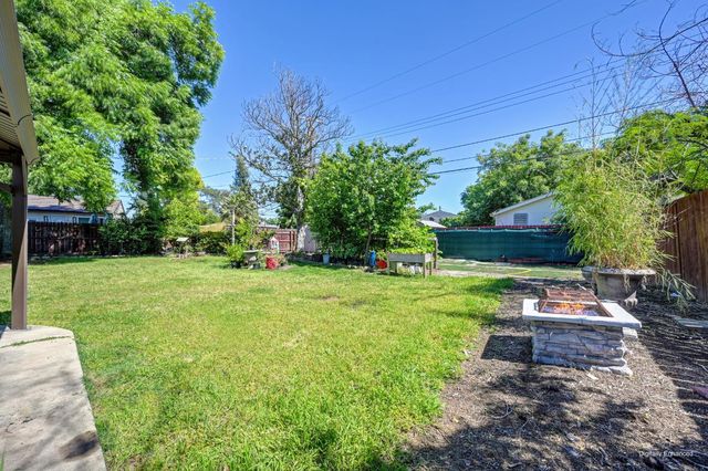 2560 Carson Way, Sacramento, CA 95821