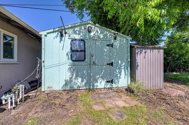 2560 Carson Way, Sacramento, CA 95821