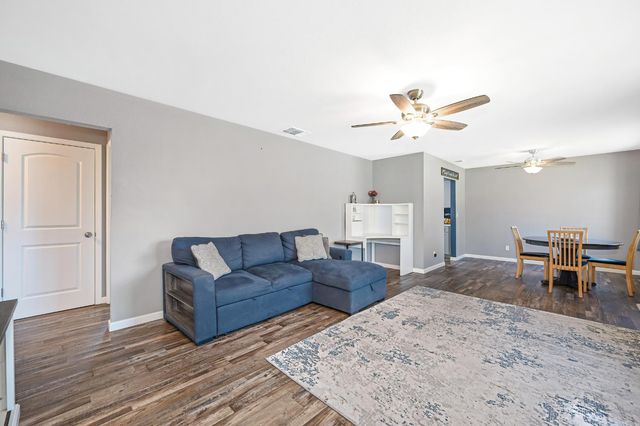 2560 Carson Way, Sacramento, CA 95821
