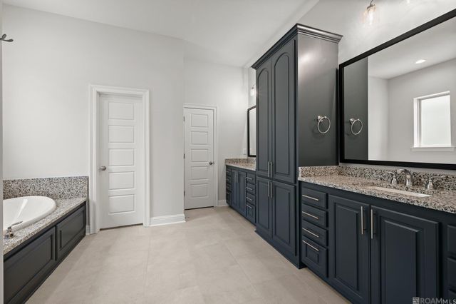 12077 Clare Ct, Geismar, LA 70734