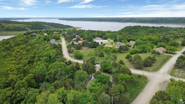 11203 Rimrock Drive, Manhattan, KS 66503