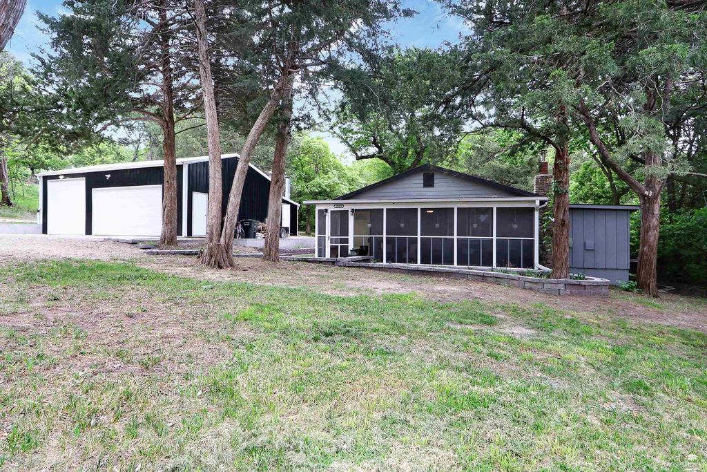 11203 Rimrock Drive, Manhattan, KS 66503