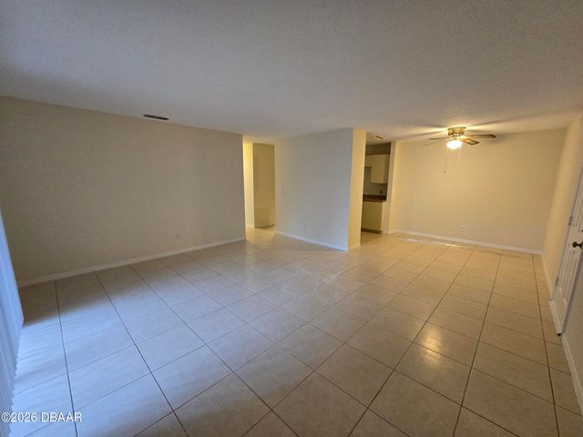 101 Bent Tree Dr Apt 63, Daytona Beach, FL 32114