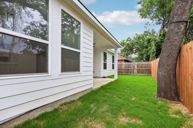 2716 E 12th Street, Fort Worth, TX 76111