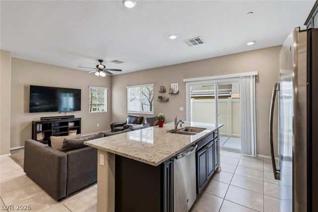 4466 Shimmering Skies Street 1035, North Las Vegas, NV 89031