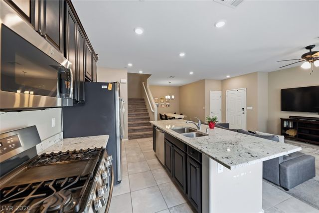 4466 Shimmering Skies Street 1035, North Las Vegas, NV 89031