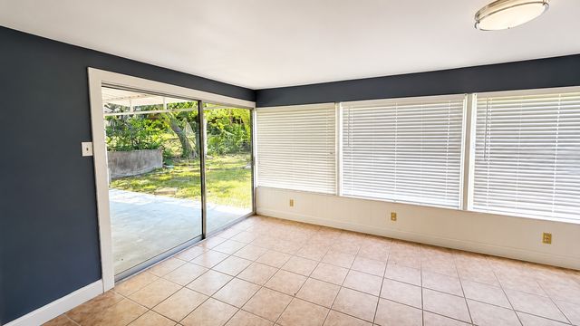604 Holly Lane, Duncanville, TX 75116