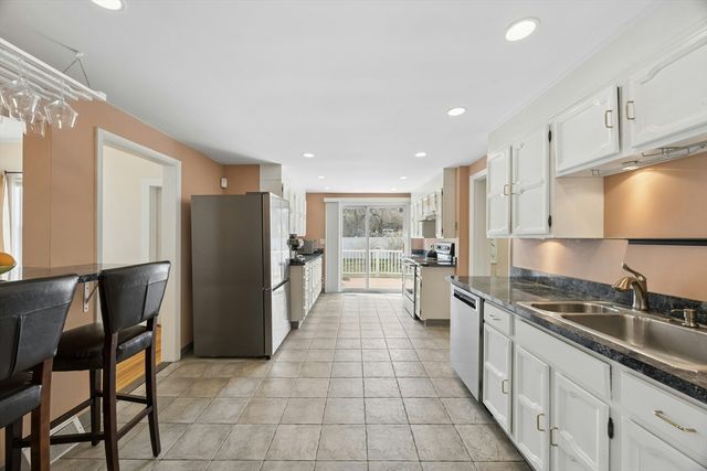 217 Cordaville Rd, Southborough, MA 01772