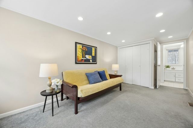 217 Cordaville Rd, Southborough, MA 01772