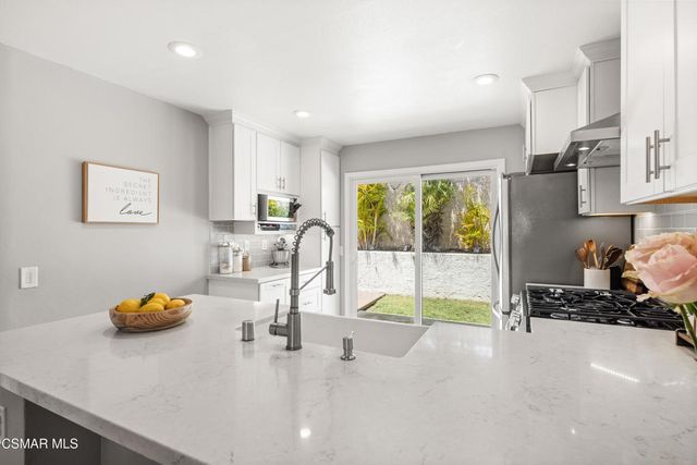 11827 Nightingale Street, Moorpark, CA 93021