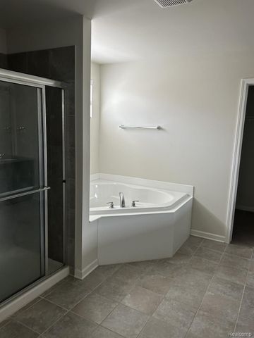 49536 Harrier Place, Novi, MI 48374