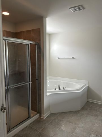 49536 Harrier Place, Novi, MI 48374