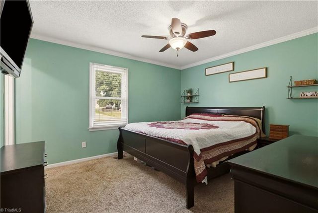 31 Kirk Street, Thomasville, NC 27360