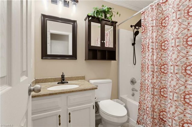 31 Kirk Street, Thomasville, NC 27360