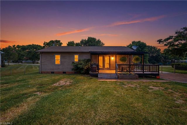 31 Kirk Street, Thomasville, NC 27360