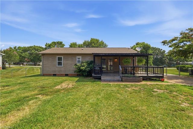 31 Kirk Street, Thomasville, NC 27360