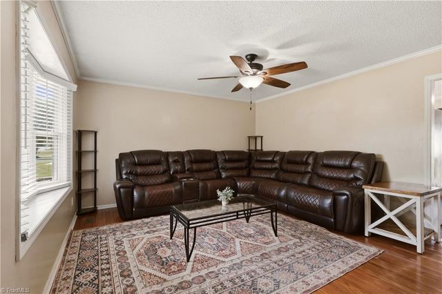 31 Kirk Street, Thomasville, NC 27360